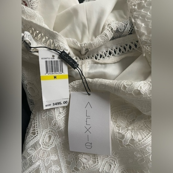 *NWT* Alexis Off White Lace Romper - Picture 5 of 6